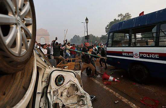 성폭행 반대 시위에 나선 인도 남자들.jpg | 인스티즈