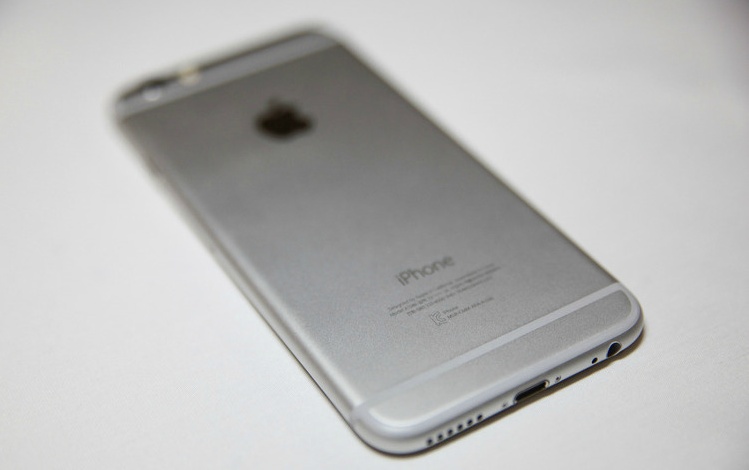 스마트폰 평소에 화면이 보이게 둔다 vs 안 보이게 엎어 둔다 | 인스티즈