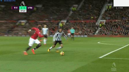 뉴캐슬 측면 녹여버리는 포그바.gif | 인스티즈