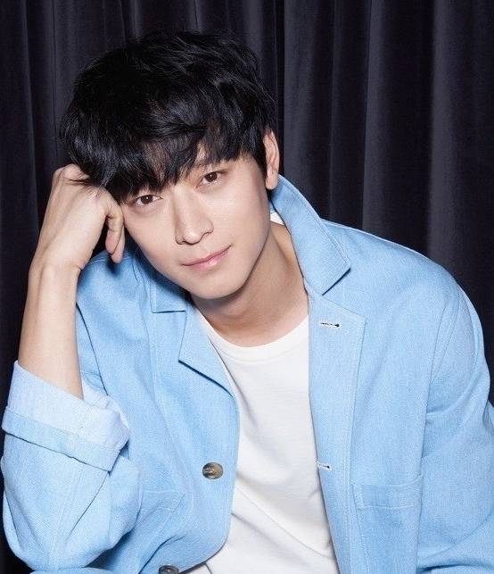 당신은 무인도에 떨어졌다 구조되기전까지 이 중에서 네가지만 가지고 버텨야한다면? | 인스티즈