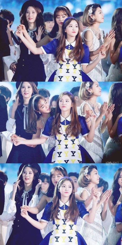 언니들한테 사랑받는 예리.gif | 인스티즈