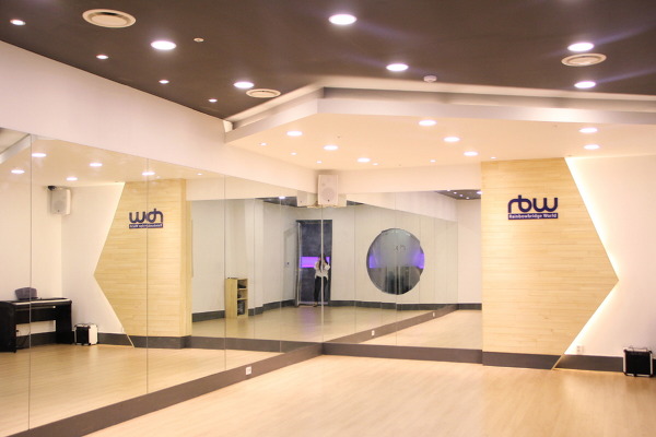 마마무 화사를 회사로 읽은 사람들이 많아서 올려보는 마마무 회사 | 인스티즈