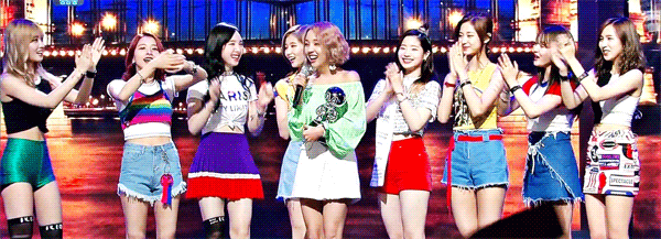 훈훈한 JYP 소속 여가수들 (트와이스 + 백아연) | 인스티즈