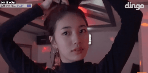 머리묶는 수지.gif | 인스티즈