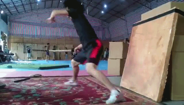 실사화 촬영 연습하는 일본 배우.gif | 인스티즈