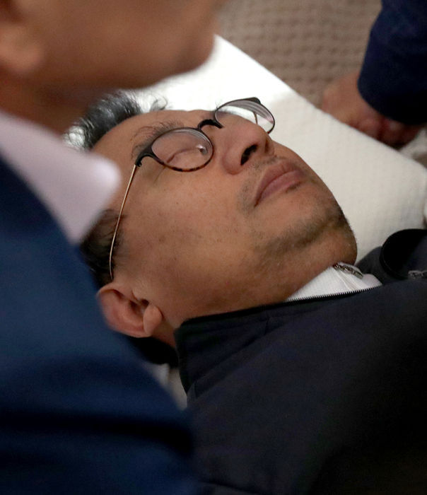 국정감사를 막을려고 몸무림쳤던 그의 눈물 어린 충정 | 인스티즈