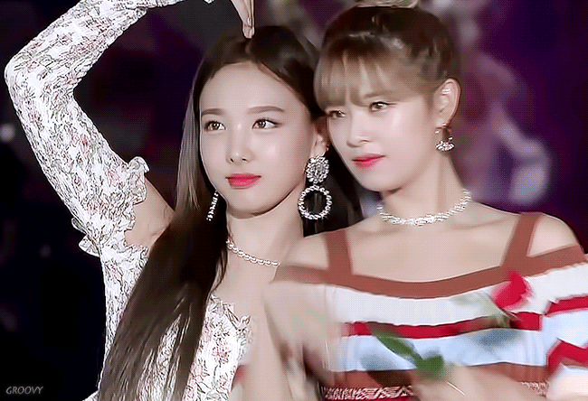 트와이스 나연+정연.gif | 인스티즈