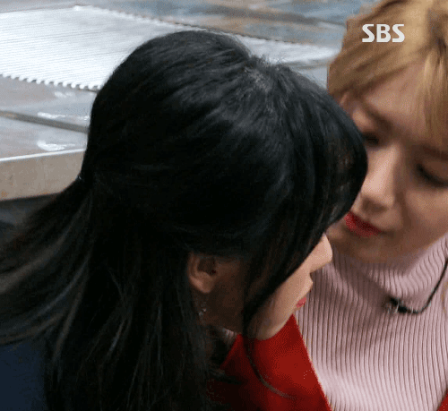 적극적으로 민아에게 다가가는 초아 | 인스티즈