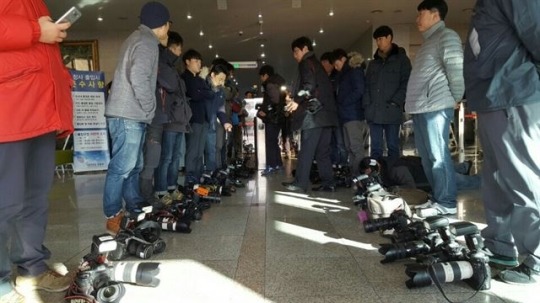 이와중에 국방부 사진기자들 침ㄷㄷㄷ.jpg | 인스티즈