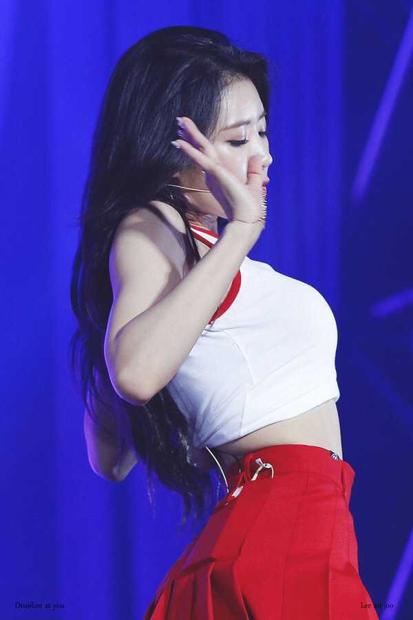 [러블리즈] 아침 밥도 먹었으니 양치질 하러 갈거라서 미주 | 인스티즈