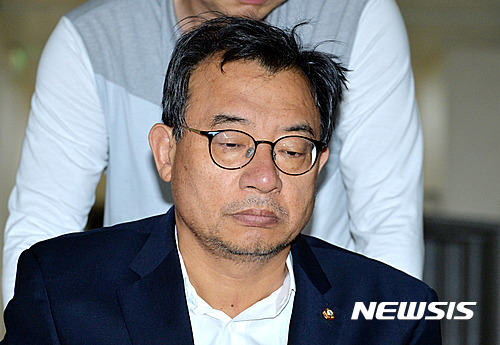 국정감사를 막을려고 몸무림쳤던 그의 눈물 어린 충정 | 인스티즈