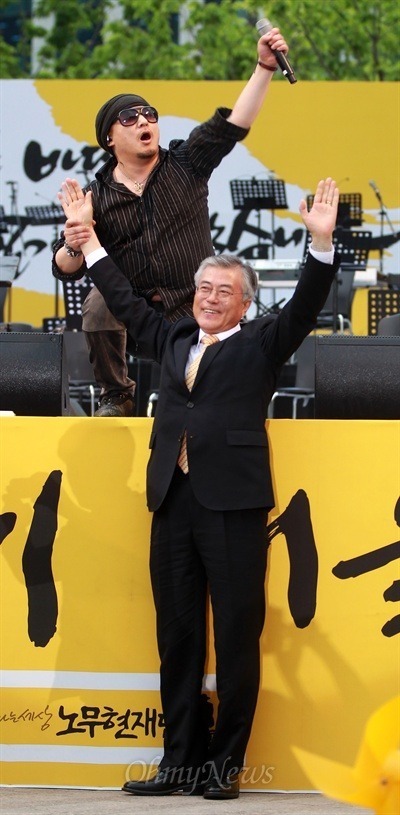 보고 계십니까 | 인스티즈