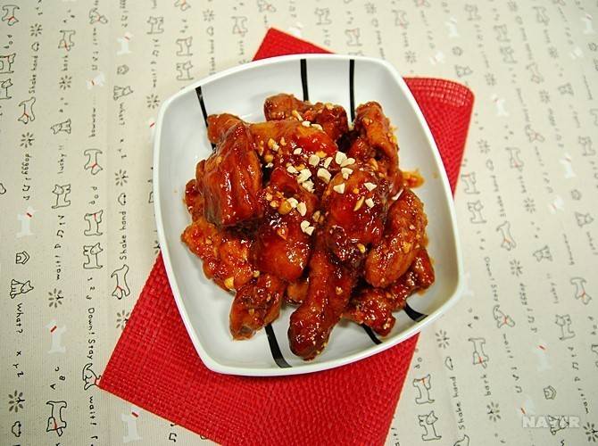 살만 찌고 느끼한 치킨 나부랭이 vs 다이어트에 좋고 다크서클 예방에 효과적인 브로콜리느님 | 인스티즈