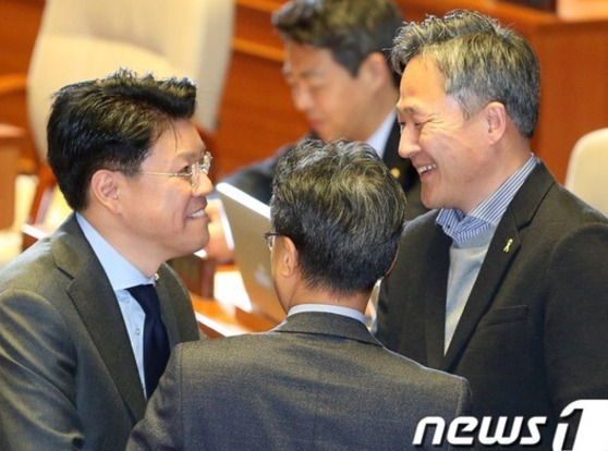 화해하는 표창원 장제원 .jpg | 인스티즈