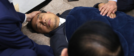 국정감사를 막을려고 몸무림쳤던 그의 눈물 어린 충정 | 인스티즈