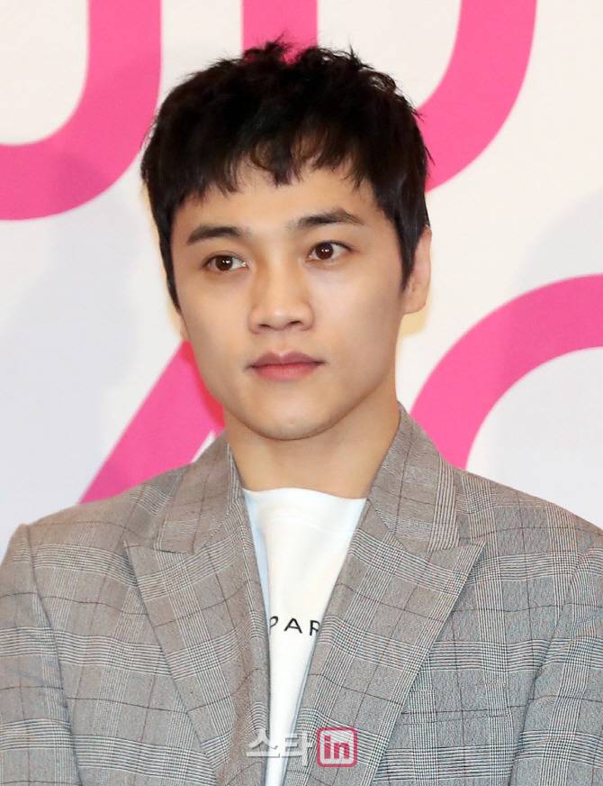 프듀48 보는사람들은 모두 좋아한다는 트레이너 | 인스티즈