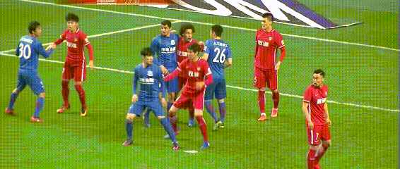 중국슈퍼 리그 반칙 클라스.gif | 인스티즈