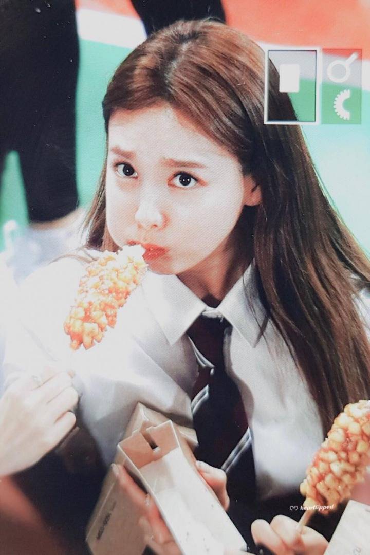 아육대에서 핫도그 먹는 트와이스 나연 ㅋㅋㅋ | 인스티즈