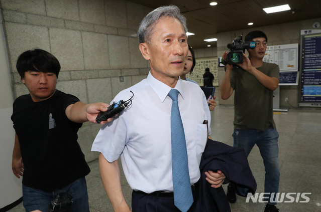 김관진 전 국방부 장관 첫 공판 출석.jpg | 인스티즈