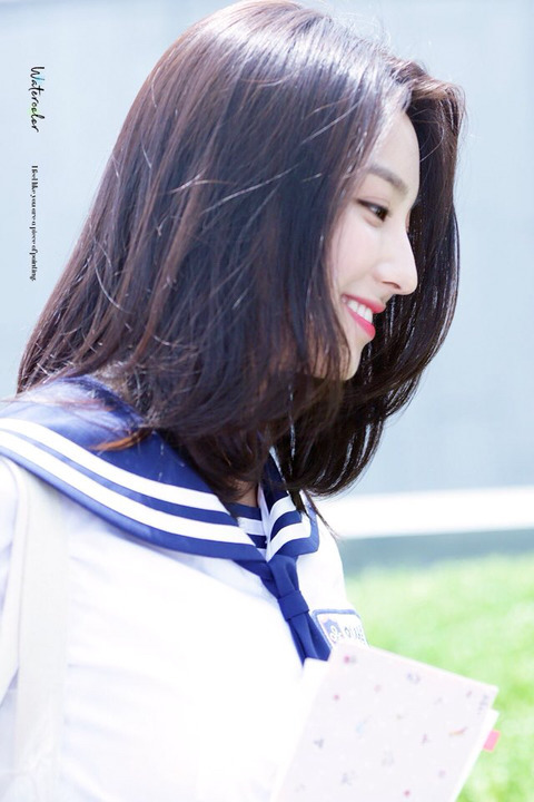 간만에 닉값하기 위해 프로미스나인 이새롬.jpgif | 인스티즈