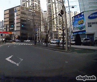 볼때마다 빡치는 도로위의 살인면허.gif | 인스티즈