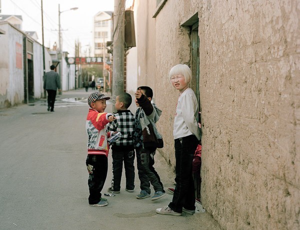 중국의 한 자녀 정책으로 인한 외로움을 담아낸 사진작가 . jpg | 인스티즈