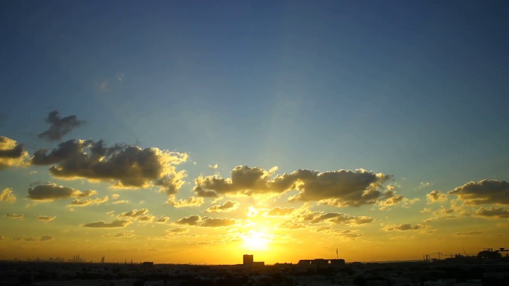 진짜 초현실적인데 너무 가까이 매일보고 있어서 그 장엄함과 무서움을 못느끼는거 | 인스티즈