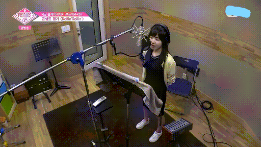 [프듀48] 빵토미의 쭌쭈고시뽀에 반응하는 인싸 작곡가.gif | 인스티즈