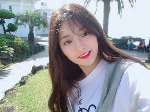 잠자기전 올려보는 프로미스 나인 이나경 | 인스티즈