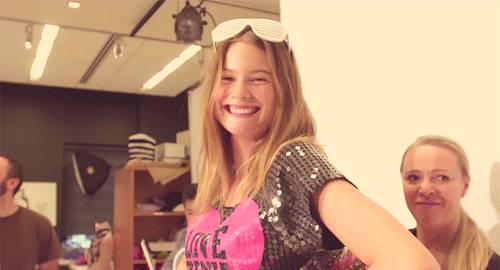 보는 사람까지 웃게 만드는 미소를 가진 사람들. gif | 인스티즈