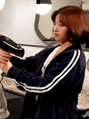 간만에 닉값하기 위해 프로미스나인 이새롬.jpgif | 인스티즈