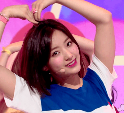 간만에 닉값하기 위해 프로미스나인 이새롬.jpgif | 인스티즈