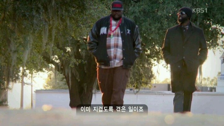 도망가는 흑인의 등을 쏘고 거짓말을 한 백인 경찰 | 인스티즈