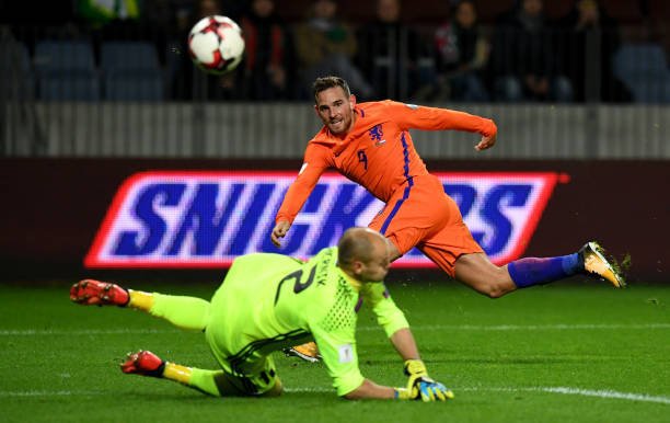 갑자기 스니커즈 먹고 싶어지는 사진 | 인스티즈