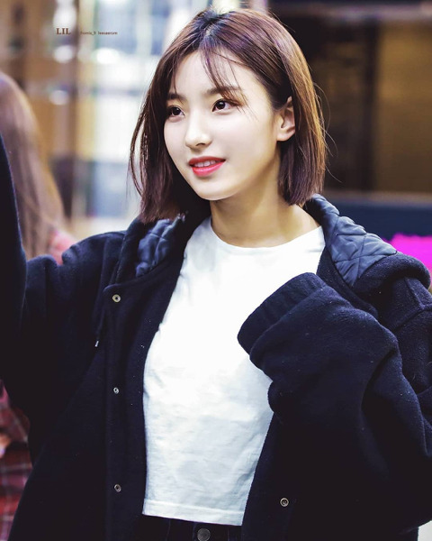 간만에 닉값하기 위해 프로미스나인 이새롬.jpgif | 인스티즈