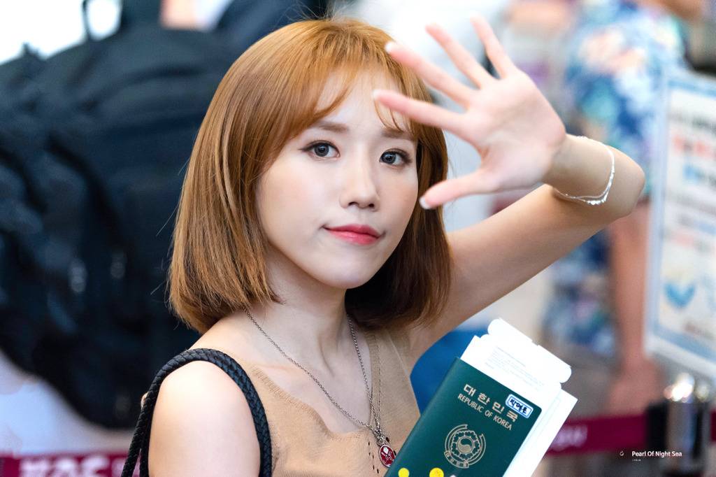 [러블리즈] 뒷덜미가 저리는 기분이라서 명은이 | 인스티즈