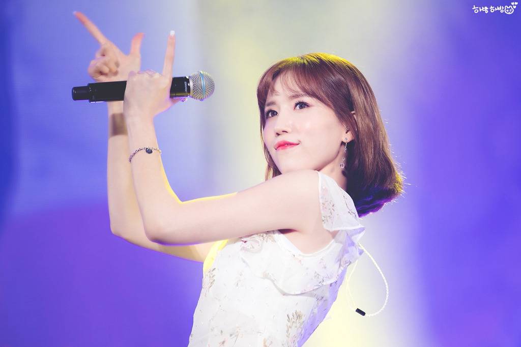 [러블리즈] 뒷덜미가 저리는 기분이라서 명은이 | 인스티즈