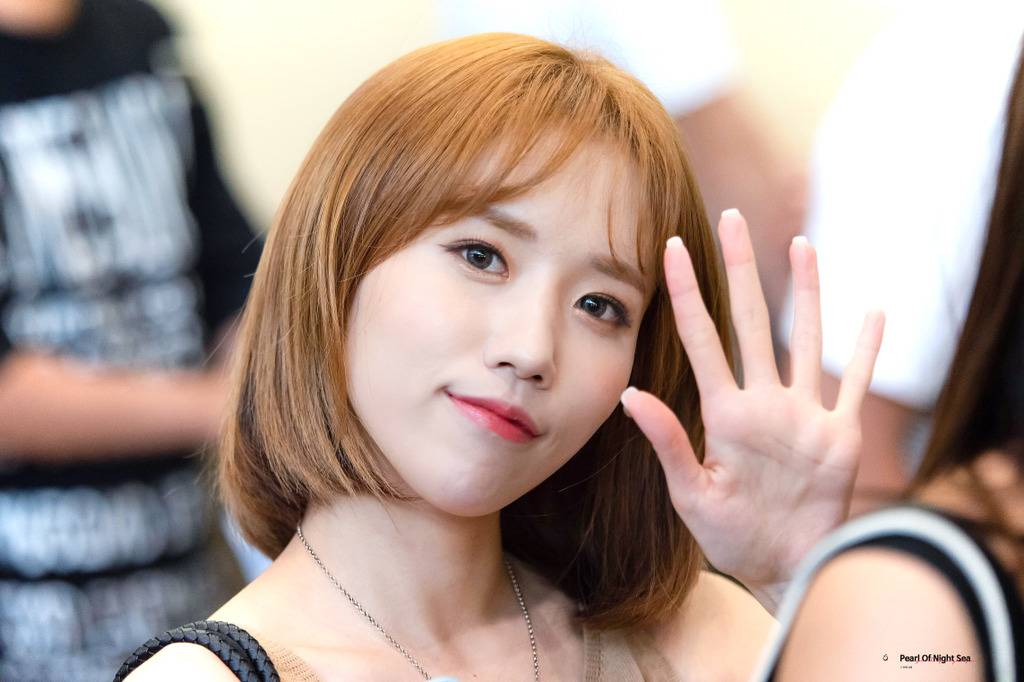 [러블리즈] 뒷덜미가 저리는 기분이라서 명은이 | 인스티즈