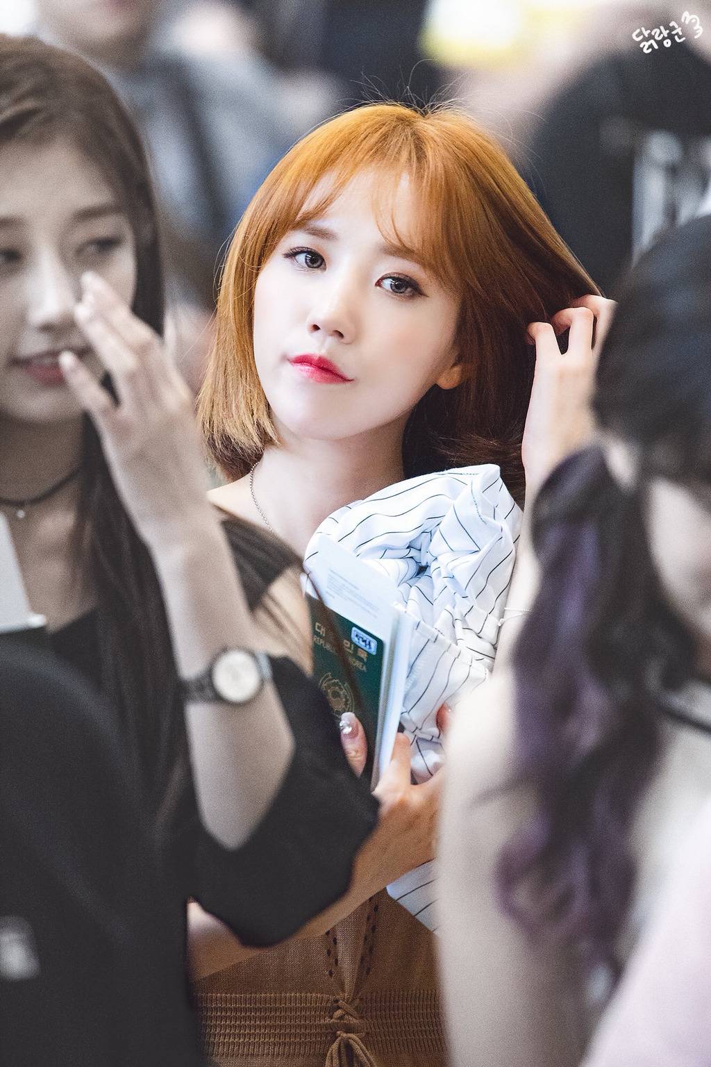 [러블리즈] 뒷덜미가 저리는 기분이라서 명은이 | 인스티즈