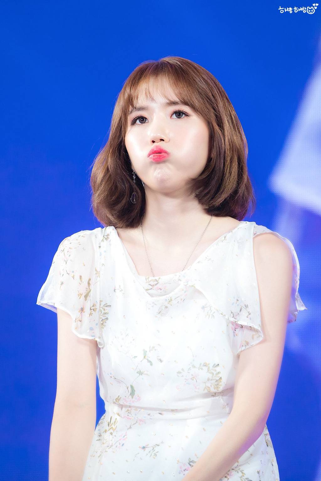 [러블리즈] 뒷덜미가 저리는 기분이라서 명은이 | 인스티즈