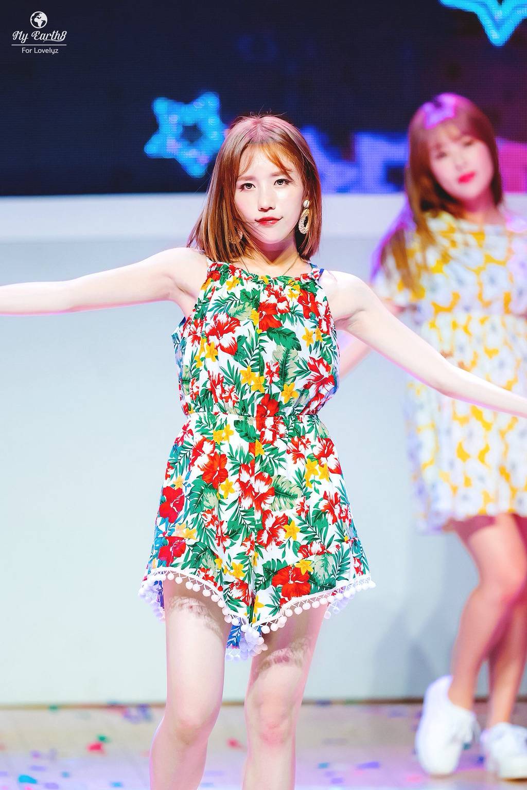 [러블리즈] 뒷덜미가 저리는 기분이라서 명은이 | 인스티즈