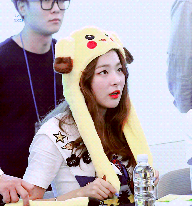 귀가 움직이자 깜놀하는 슬기.jpgif | 인스티즈