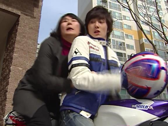 [거침없이하이킥] 10살 위도 커버 가능한 윤호.jpg | 인스티즈