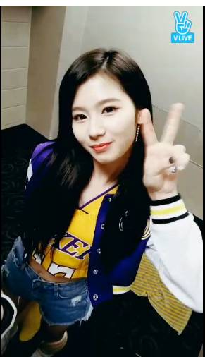 미국 케이콘 공연전 채영 (feat.사나) | 인스티즈