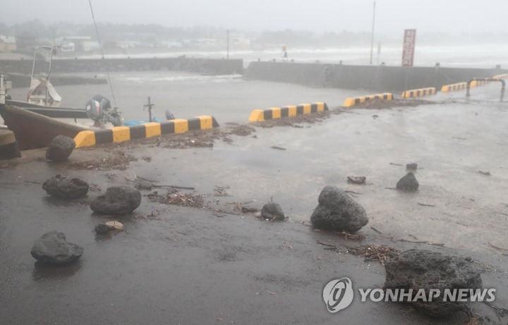 솔릭이 강타한 제주도 상황.jpg | 인스티즈