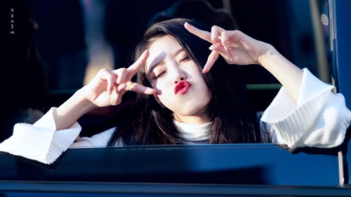 [러블리즈] 선배가 일맡기고 정작 본인은 덕질하러 가서 미주 | 인스티즈