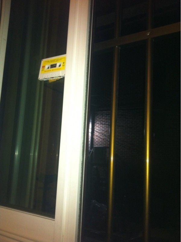 태풍올때는 창문에 테이프를 붙이라는데 이렇게 하면되나요? | 인스티즈