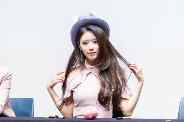 [러블리즈] 선배가 일맡기고 정작 본인은 덕질하러 가서 미주 | 인스티즈