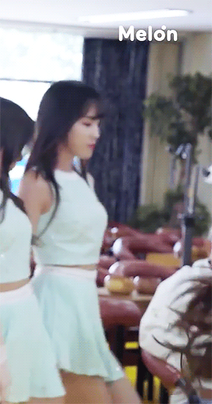 여자친구 멜론 無뜬금라이브.gif | 인스티즈