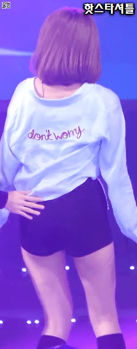 옷이 자꾸 올라가는 하빵이 | 인스티즈